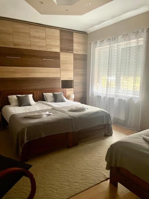 Alice Vendeghaz Bed & Breakfast Kalocsa Ngoại thất bức ảnh