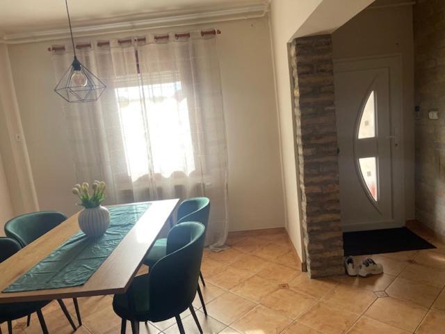 Alice Vendeghaz Bed & Breakfast Kalocsa Ngoại thất bức ảnh